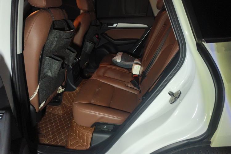 Used Audi Q5 2016 40 TFSI Trendy Edition Left Rear Seat
