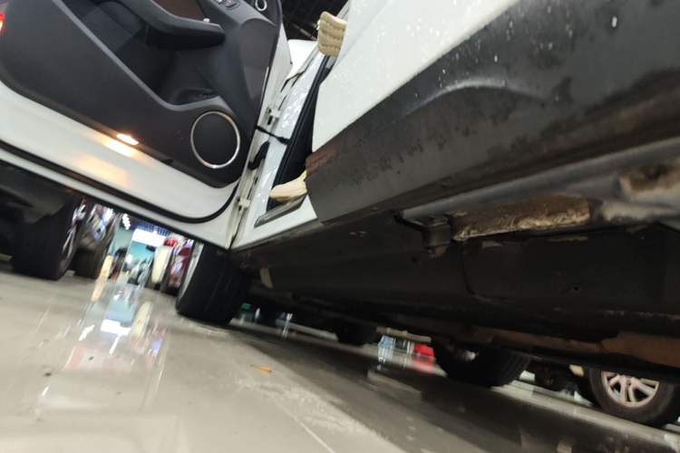 Used Audi Q5 2016 40 TFSI Comfort Model Left Side Sill