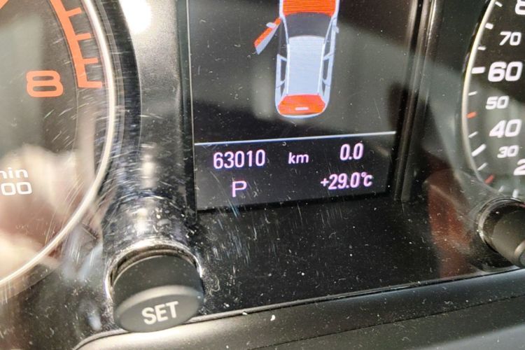 Used Audi Q5 2016 40 TFSI Technology Edition Odometer Close Up