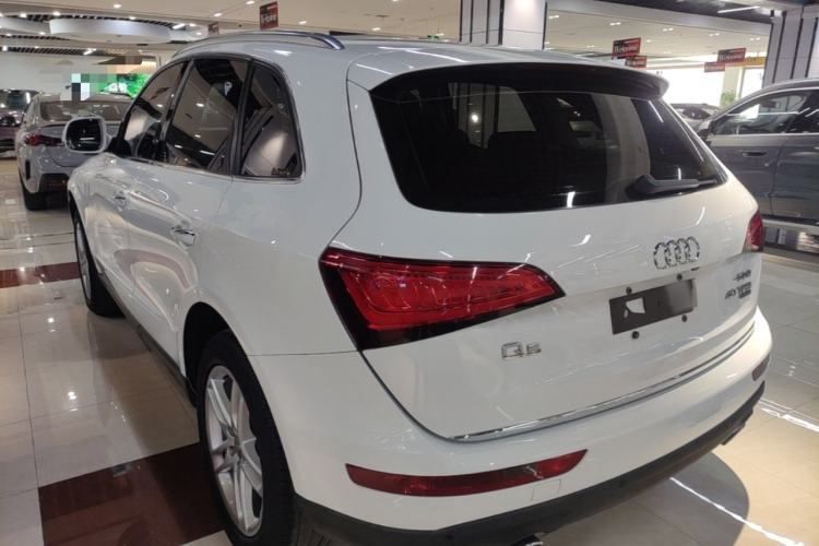 Used Audi Q5 2016 40 TFSI Technology Edition Rear Left 45 Deg