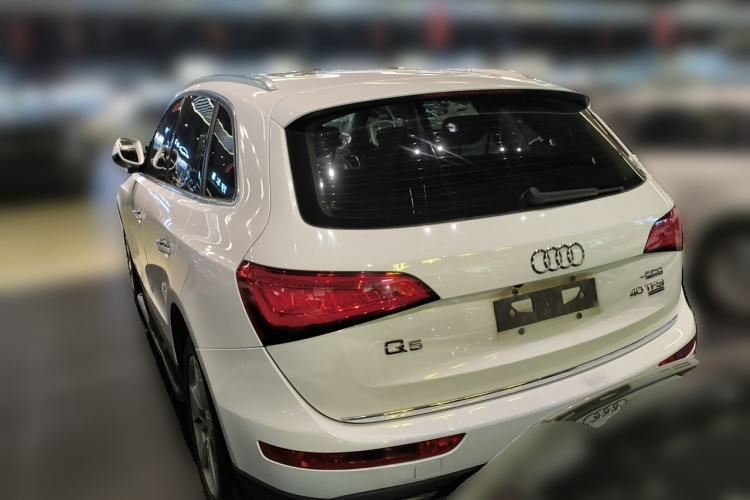 Used Audi Q5 2016 40 TFSI Technology Edition Rear Left 45 Deg