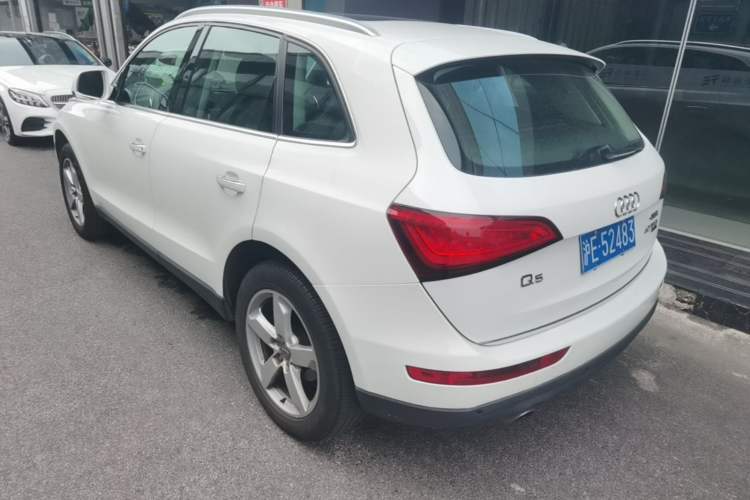 Used Audi Q5 2016 40 TFSI Technology Edition Rear Left 45 Deg