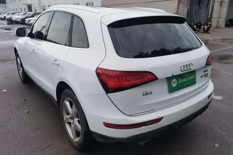 Used Audi Q5 2016 40 TFSI Technology Edition Rear Left 45 Deg