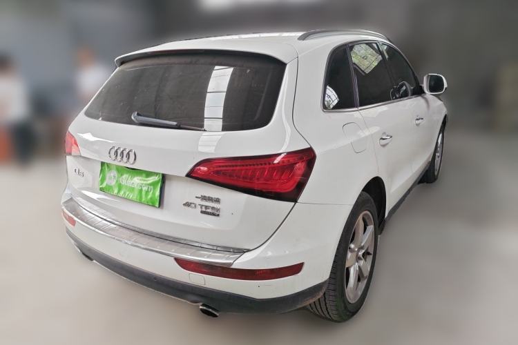 Used Audi Q5 2016 40 TFSI Technology Edition Rear Right 45 Deg