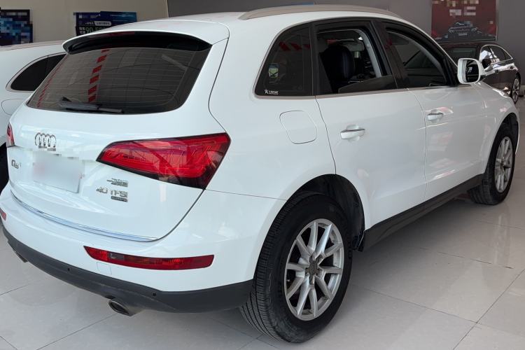 Used Audi Q5 2016 40 TFSI Trendy Edition Rear Right 45 Deg