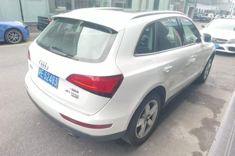 Used Audi Q5 2016 40 TFSI Technology Edition Rear Right 45 Deg