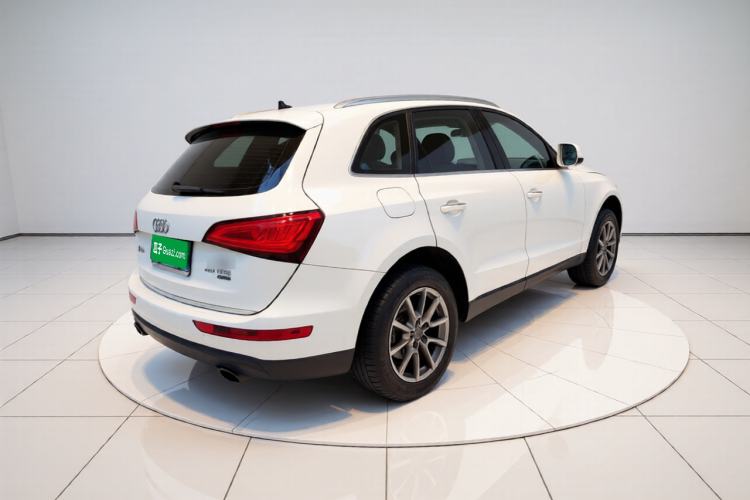 Used Audi Q5 2016 40 TFSI Trendy Edition Rear Right 45 Deg