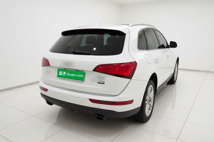 Used Audi Q5 2016 40 TFSI Comfort Model Rear Right 45 Deg