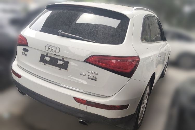 Used Audi Q5 2016 40 TFSI Comfort Model Rear Right 45 Deg