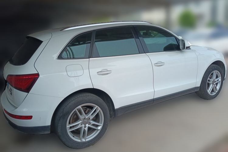 Used Audi Q5 2016 40 TFSI Comfort Model Rear Right 45 Deg