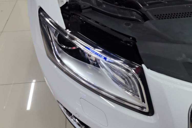 Used Audi Q5 2016 40 TFSI Technology Edition Right Front Headlight