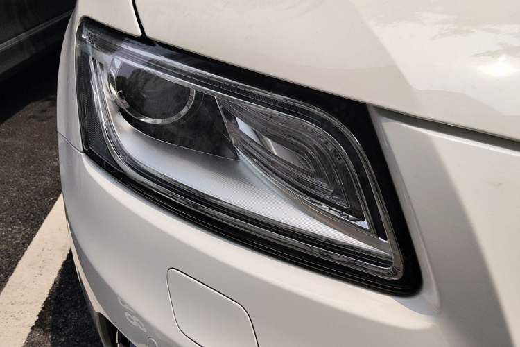 Used Audi Q5 2016 40 TFSI Technology Edition Right Front Headlight