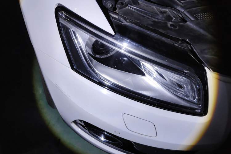 Used Audi Q5 2016 40 TFSI Comfort Model Right Front Headlight