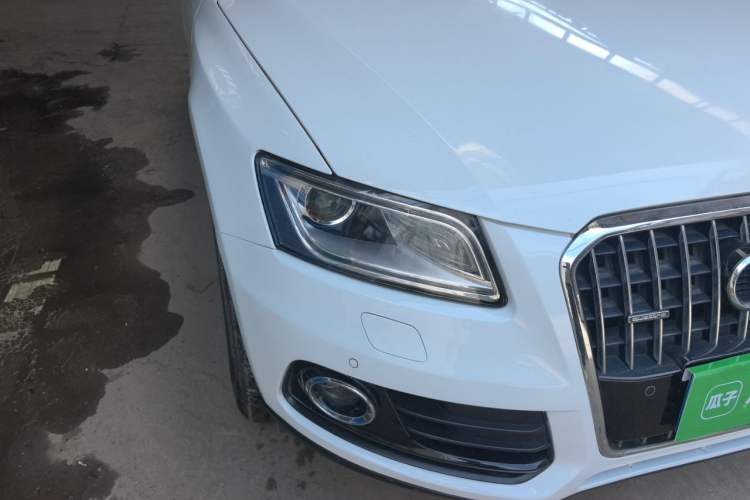Used Audi Q5 2016 40 TFSI Comfort Model Right Front Headlight