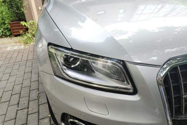 Used Audi Q5 2016 40 TFSI Comfort Model Right Front Headlight