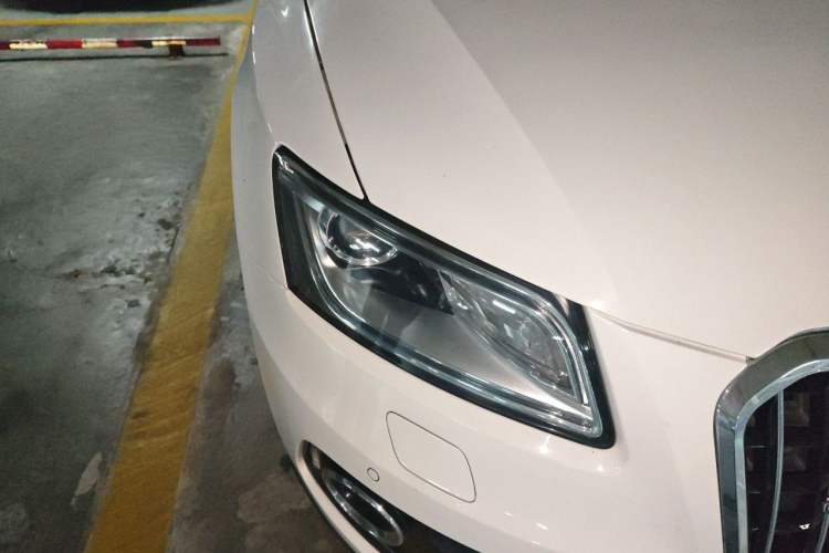 Used Audi Q5 2016 40 TFSI Comfort Model Right Front Headlight