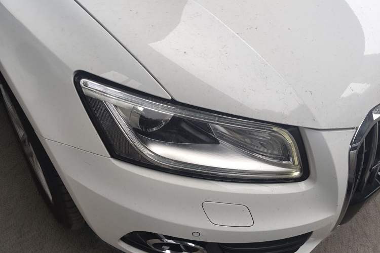 Used Audi Q5 2016 40 TFSI Comfort Model Right Front Headlight