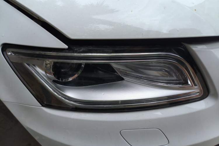 Used Audi Q5 2016 40 TFSI Comfort Model Right Front Headlight
