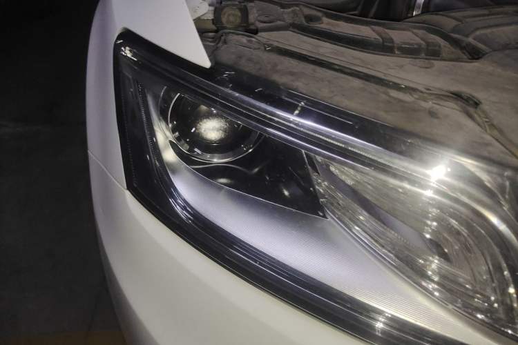 Used Audi Q5 2016 40 TFSI Comfort Model Right Front Headlight