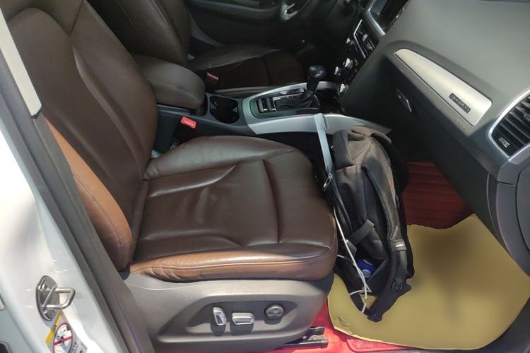 Used Audi Q5 2016 40 TFSI Technology Edition Right Front Seat
