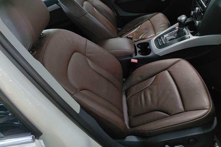 Used Audi Q5 2016 40 TFSI Technology Edition Right Front Seat