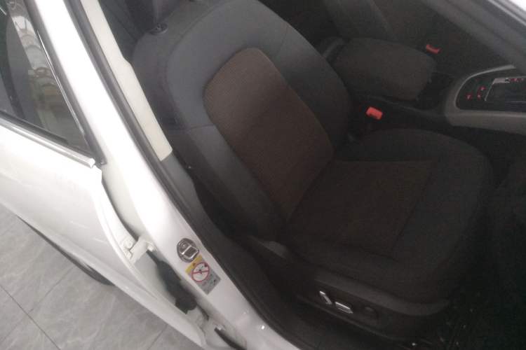 Used Audi Q5 2016 40 TFSI Trendy Edition Right Front Seat