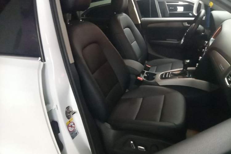 Used Audi Q5 2016 40 TFSI Trendy Edition Right Front Seat