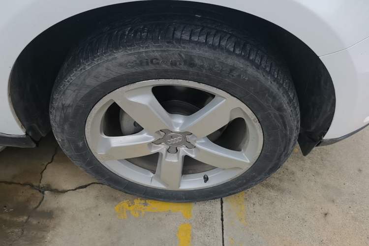 Used Audi Q5 2016 40 TFSI Technology Edition Right Front Wheel Hub