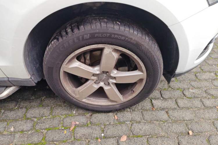 Used Audi Q5 2016 40 TFSI Technology Edition Right Front Wheel Hub