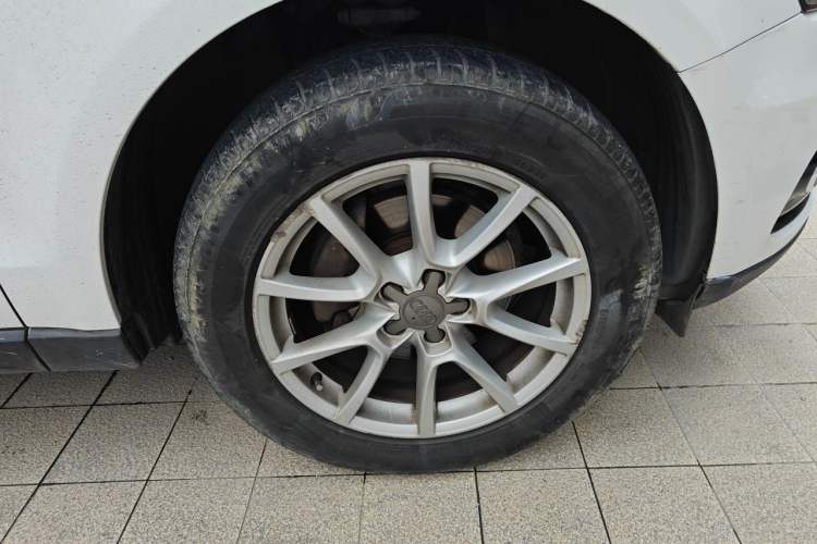 Used Audi Q5 2016 40 TFSI Trendy Edition Right Front Wheel Hub