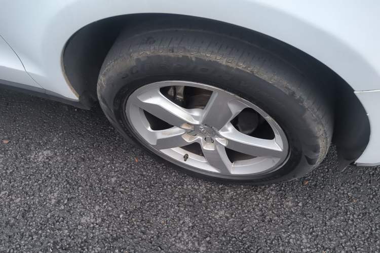 Used Audi Q5 2016 40 TFSI Technology Edition Right Front Wheel Hub