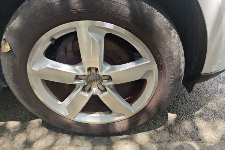 Used Audi Q5 2016 40 TFSI Technology Edition Right Front Wheel Hub