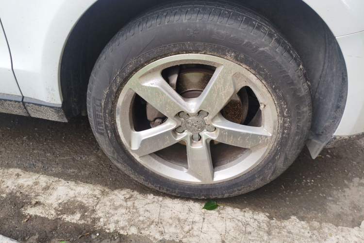 Used Audi Q5 2016 40 TFSI Technology Edition Right Front Wheel Hub