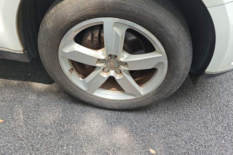 Used Audi Q5 2016 40 TFSI Technology Edition Right Front Wheel Hub
