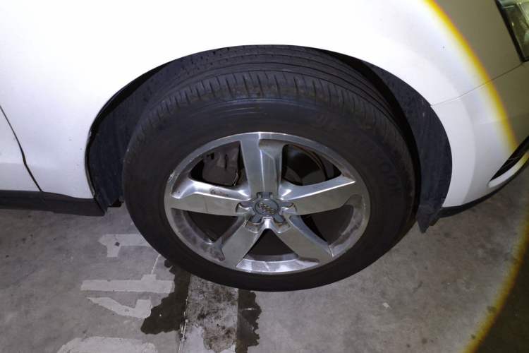 Used Audi Q5 2016 40 TFSI Technology Edition Right Front Wheel Hub