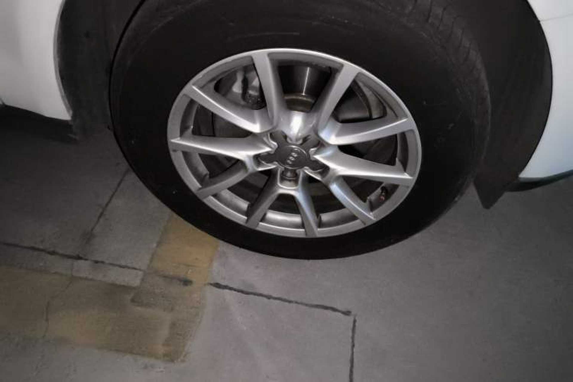 Used Audi Q5 2016 40 TFSI Trendy Edition Right Front Wheel Hub