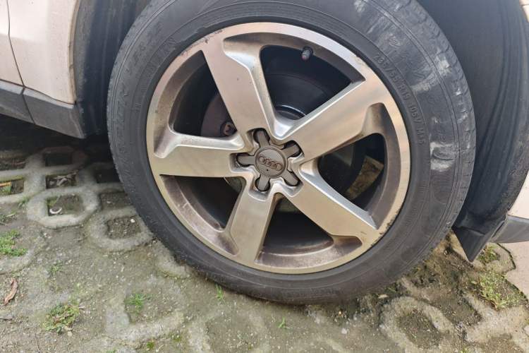 Used Audi Q5 2016 40 TFSI Technology Edition Right Front Wheel Hub