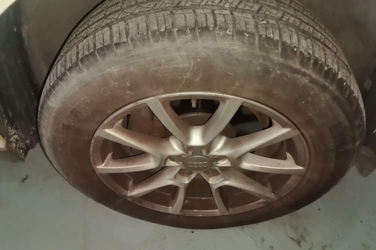 Used Audi Q5 2016 40 TFSI Trendy Edition Right Front Wheel Hub