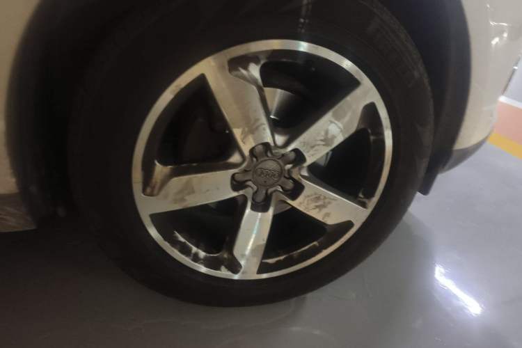 Used Audi Q5 2016 40 TFSI Technology Edition Right Front Wheel Hub