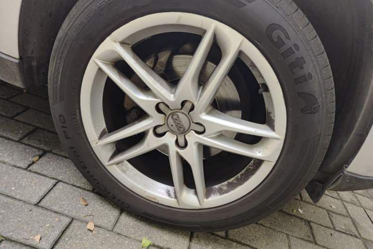 Used Audi Q5 2016 40 TFSI Comfort Model Right Front Wheel Hub