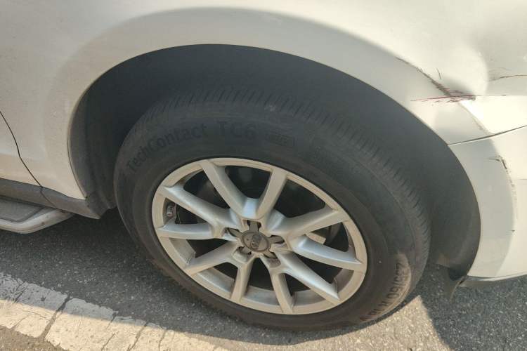 Used Audi Q5 2016 40 TFSI Trendy Edition Right Front Wheel Hub