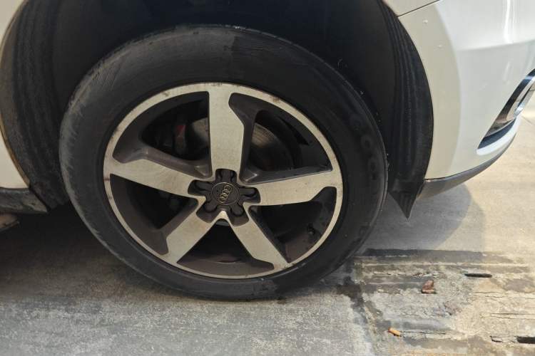 Used Audi Q5 2016 40 TFSI Technology Edition Right Front Wheel Hub