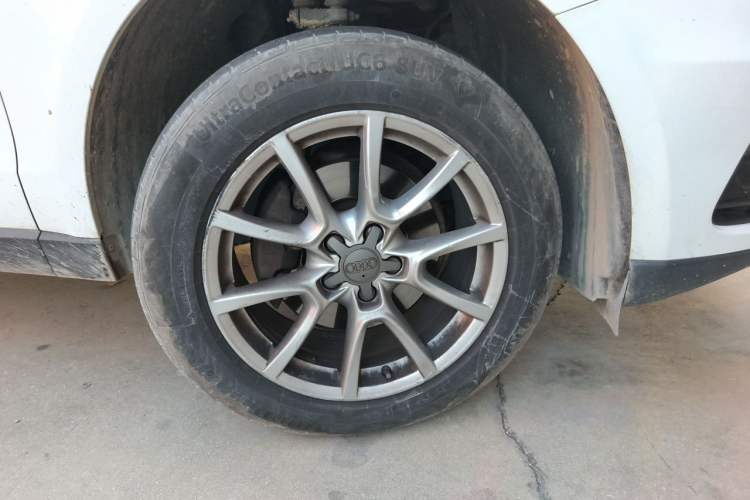 Used Audi Q5 2016 40 TFSI Trendy Edition Right Front Wheel Hub