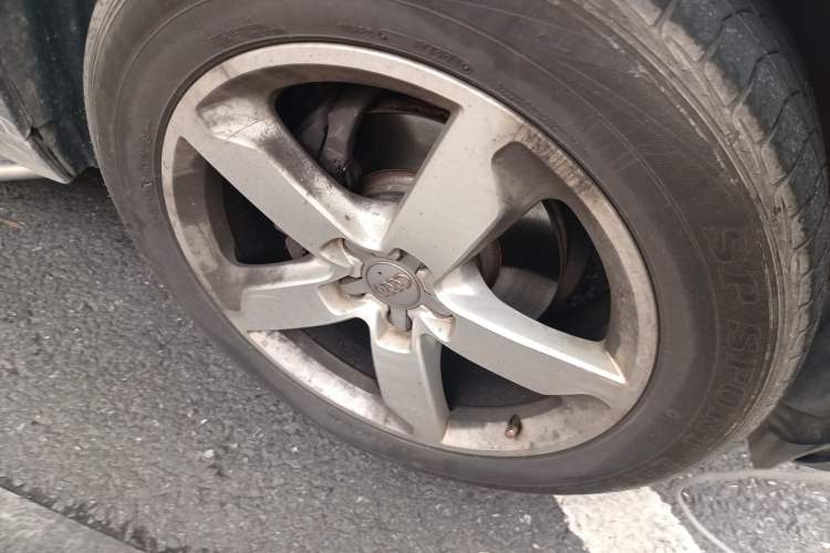 Used Audi Q5 2016 40 TFSI Technology Edition Right Front Wheel Hub