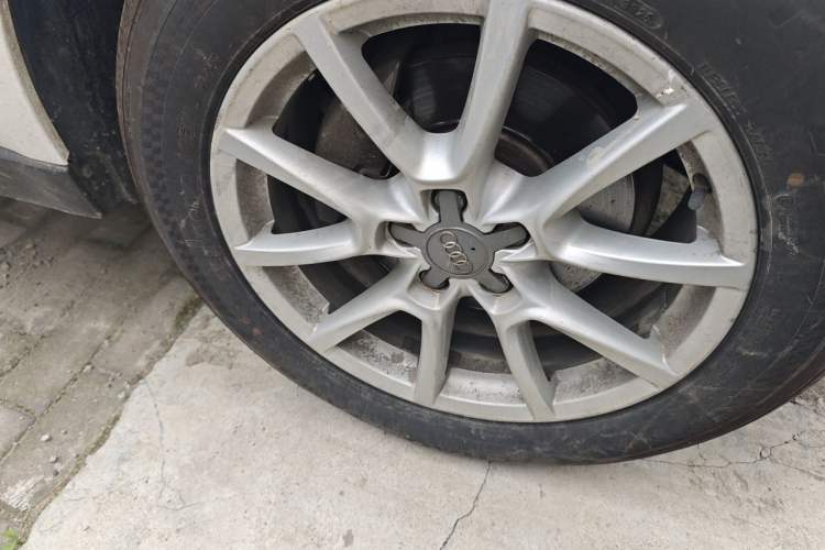 Used Audi Q5 2016 40 TFSI Trendy Edition Right Front Wheel Hub