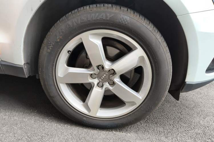 Used Audi Q5 2016 40 TFSI Technology Edition Right Front Wheel Hub