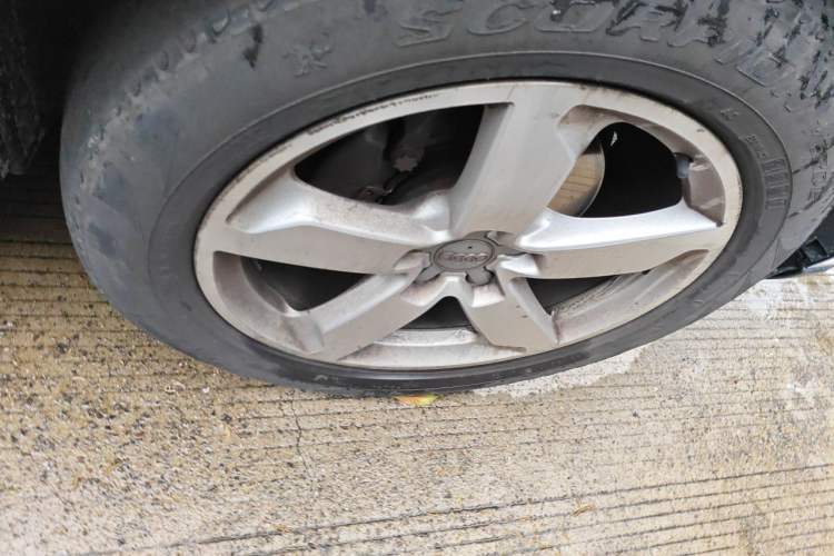 Used Audi Q5 2016 40 TFSI Technology Edition Right Front Wheel Hub