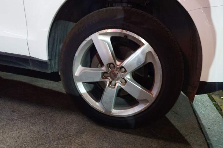 Used Audi Q5 2016 40 TFSI Technology Edition Right Front Wheel Hub