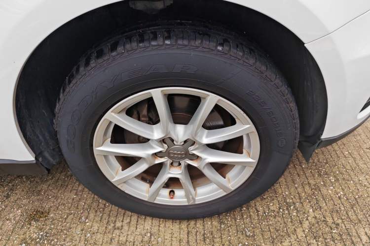 Used Audi Q5 2016 40 TFSI Trendy Edition Right Front Wheel Hub