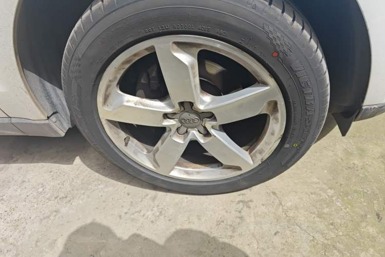 Used Audi Q5 2016 40 TFSI Technology Edition Right Front Wheel Hub